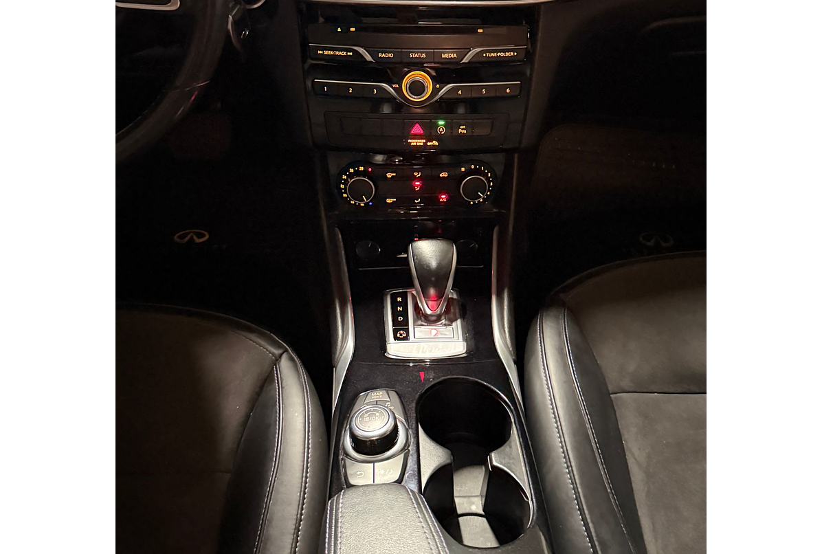 INFINITI QX30 2.0 2019