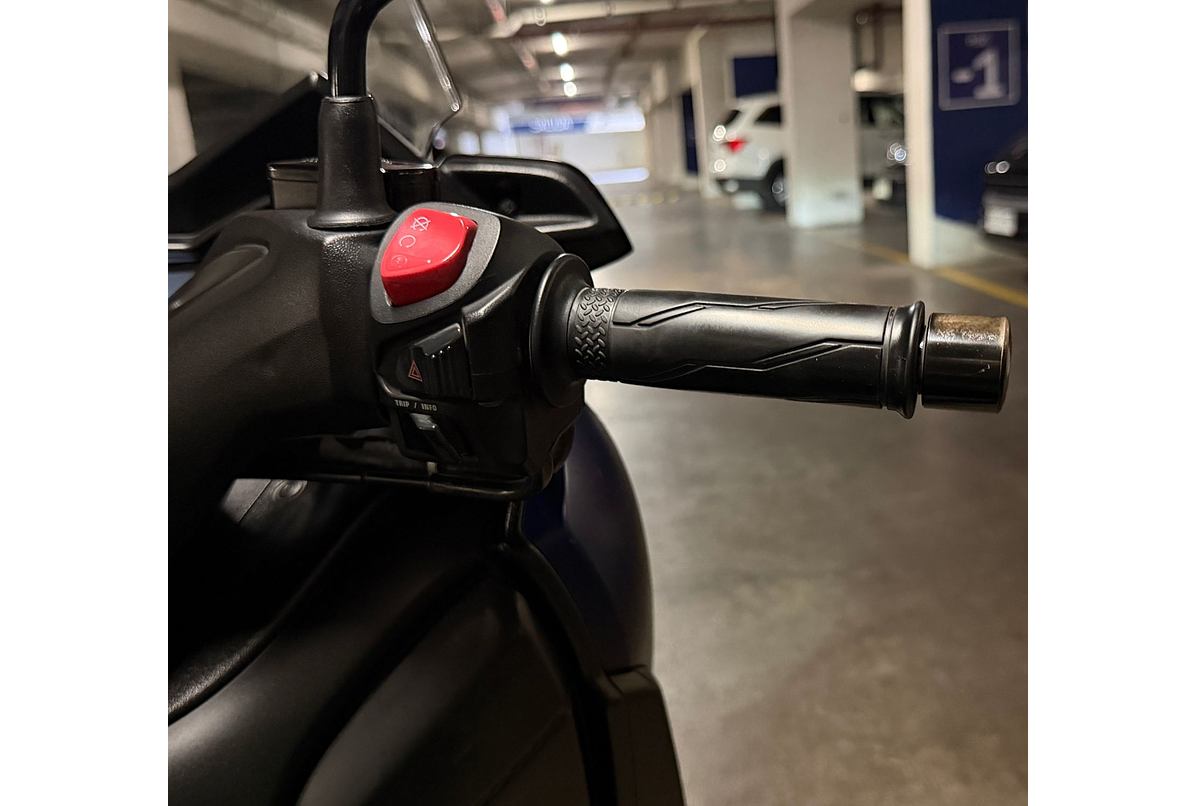 YAMAHA X-MAX 300 2021