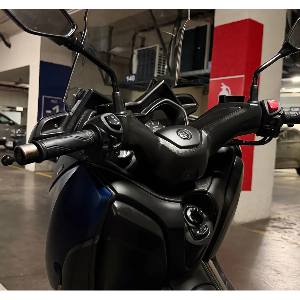 Yamaha X-Max300 — foto 26 de 40