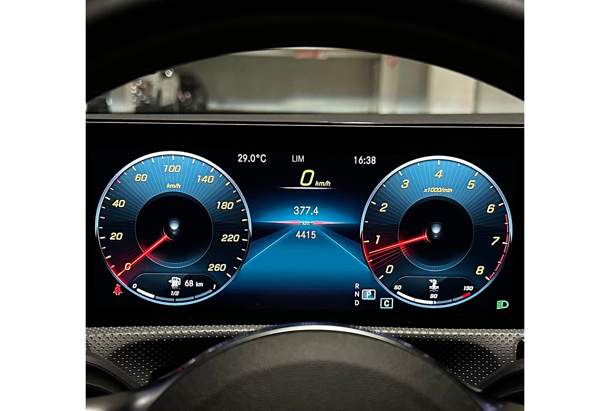 MERCEDES BENZ A250 AMG LINE SEDÁN 2.0 2023