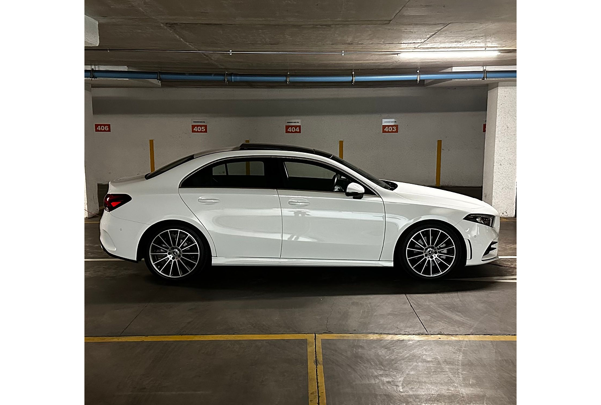 MERCEDES BENZ A250 AMG LINE SEDÁN 2.0 2023