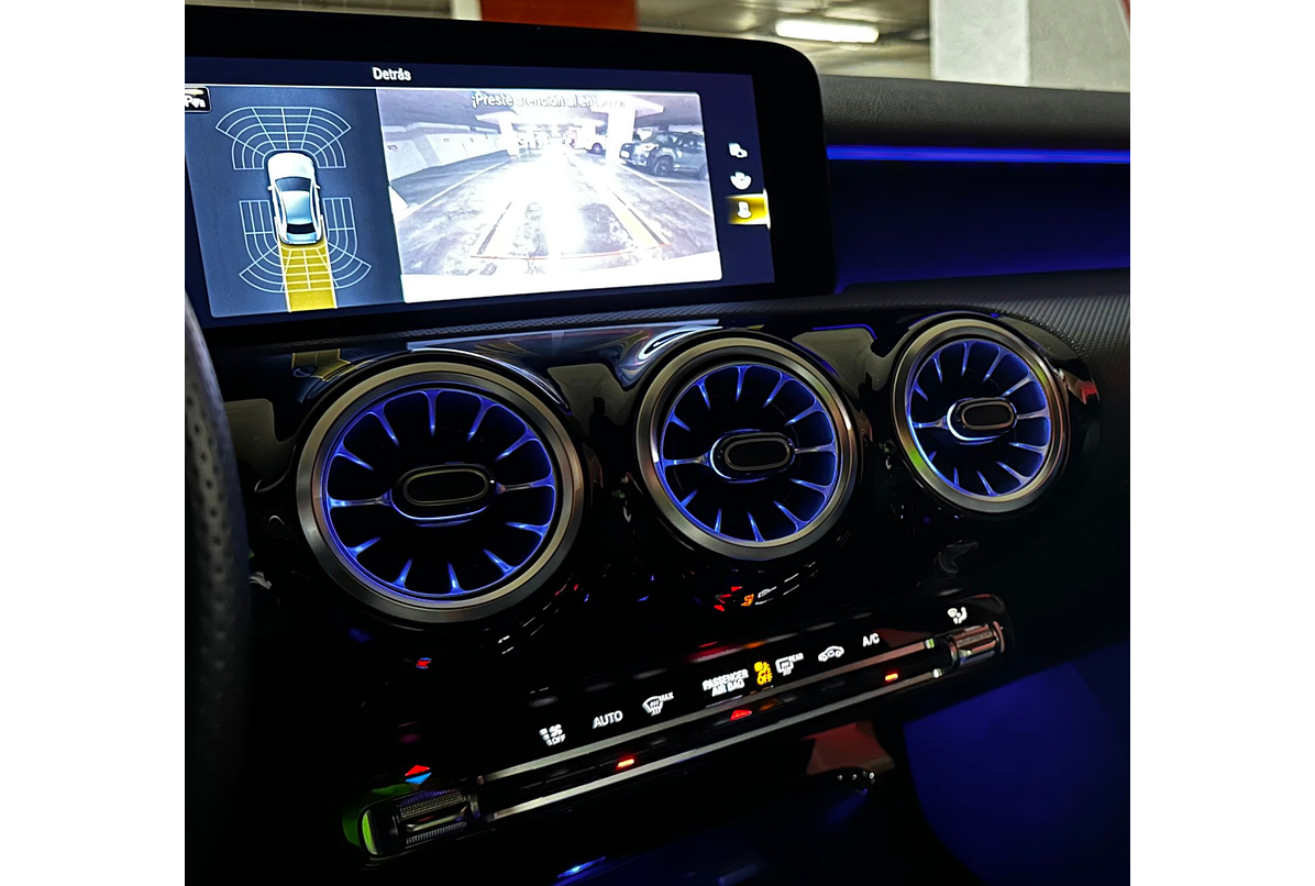 MERCEDES BENZ A250 AMG LINE SEDÁN 2.0 2023