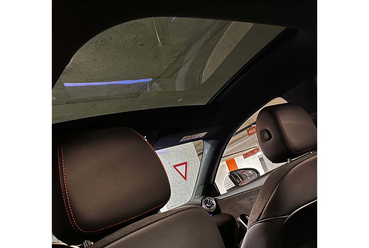 MERCEDES BENZ A250 AMG LINE SEDÁN 2.0 2023