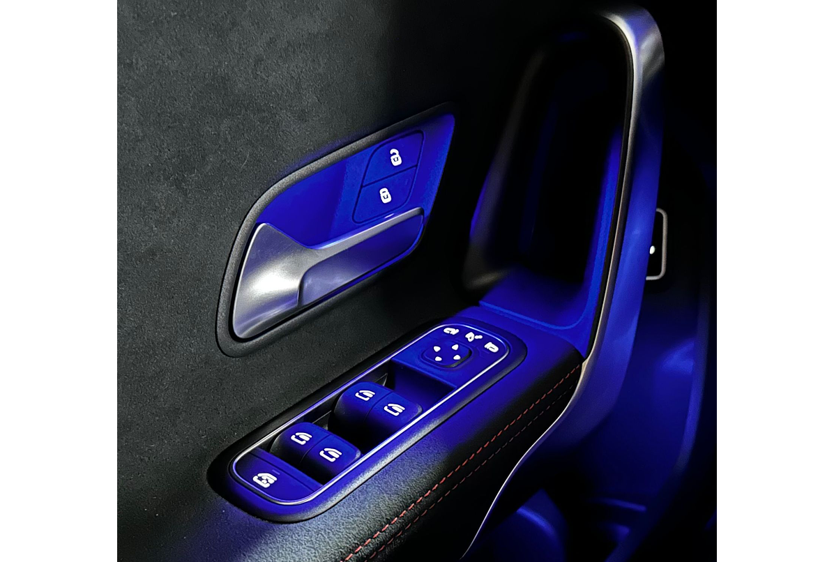 MERCEDES BENZ A250 AMG LINE SEDÁN 2.0 2023