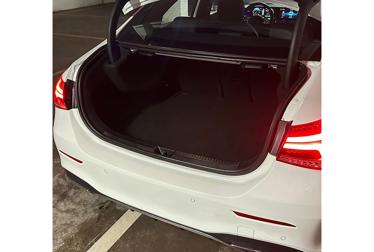 MERCEDES BENZ A250 AMG LINE SEDÁN 2.0 2023