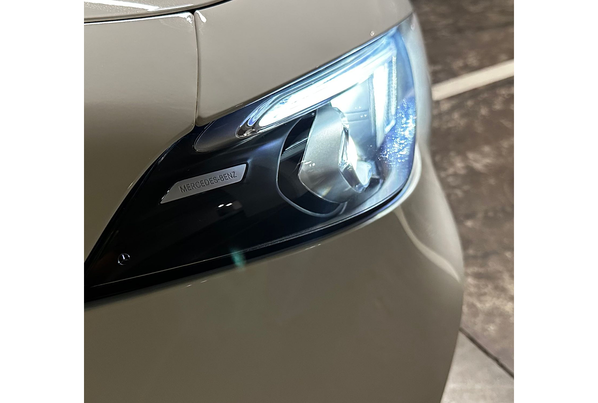 MERCEDES BENZ A250 AMG LINE SEDÁN 2.0 2023