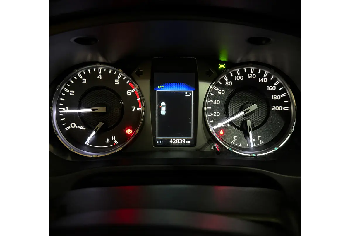 TOYOTA HILUX 2.7 4X2 MT SR 2023