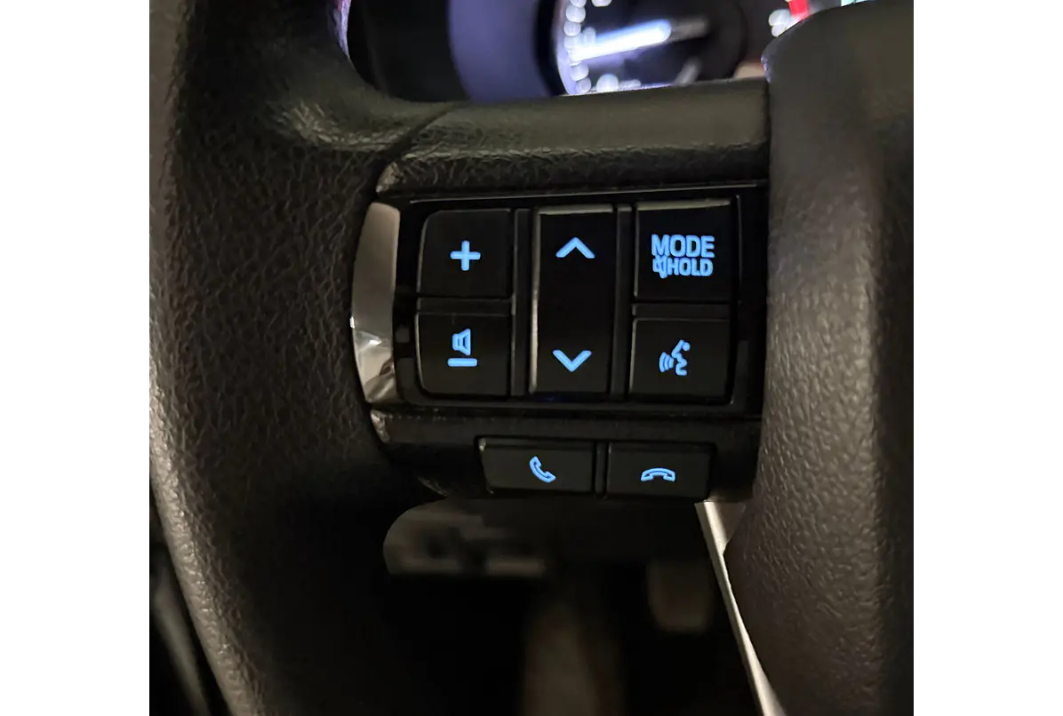 TOYOTA HILUX 2.7 4X2 MT SR 2023