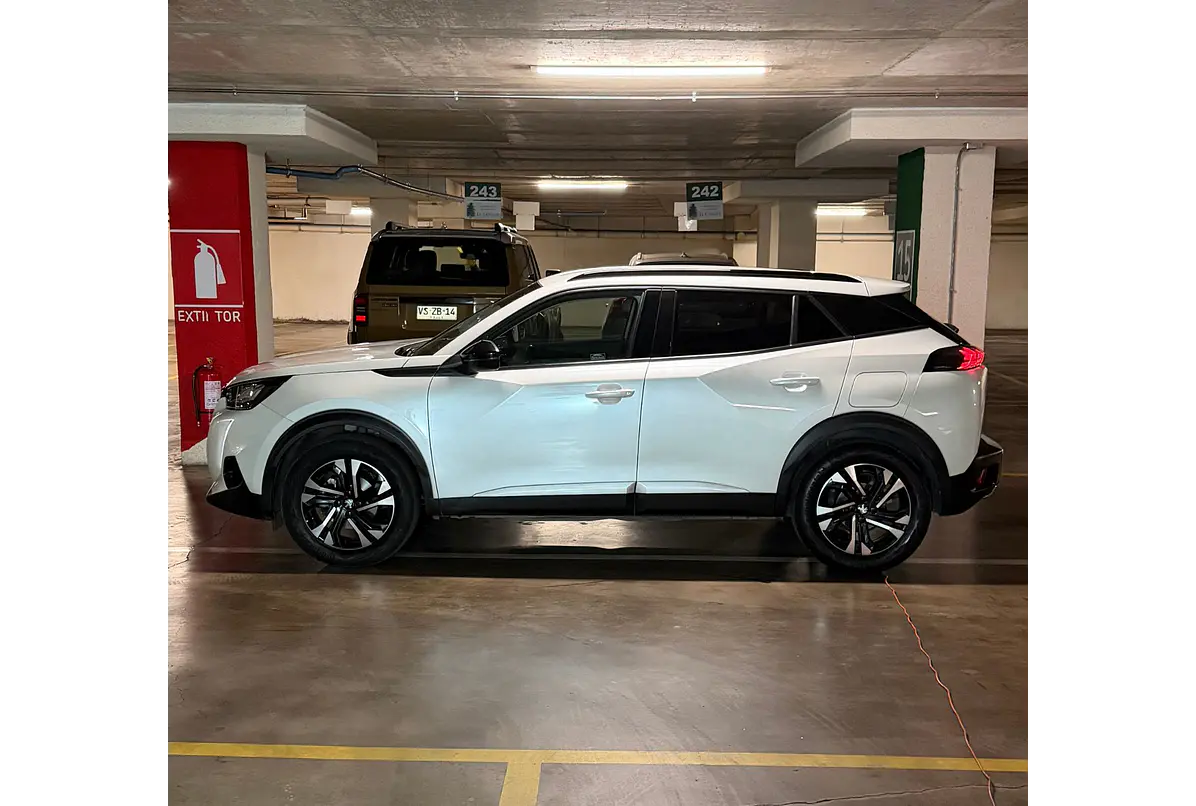 PEUGEOT 2008 PURETECH 130 EAT8 1.2 2022