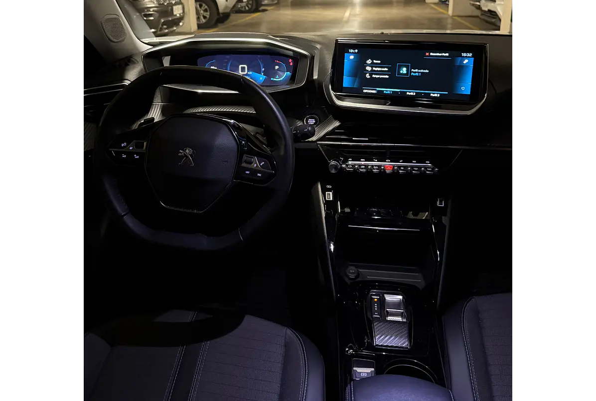 PEUGEOT 2008 PURETECH 130 EAT8 1.2 2022