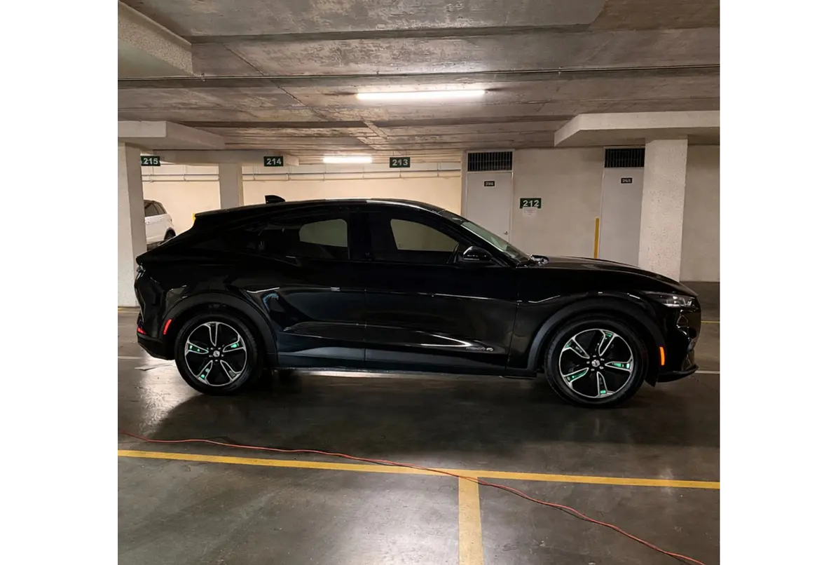 FORD MUSTANG MACH E 2024