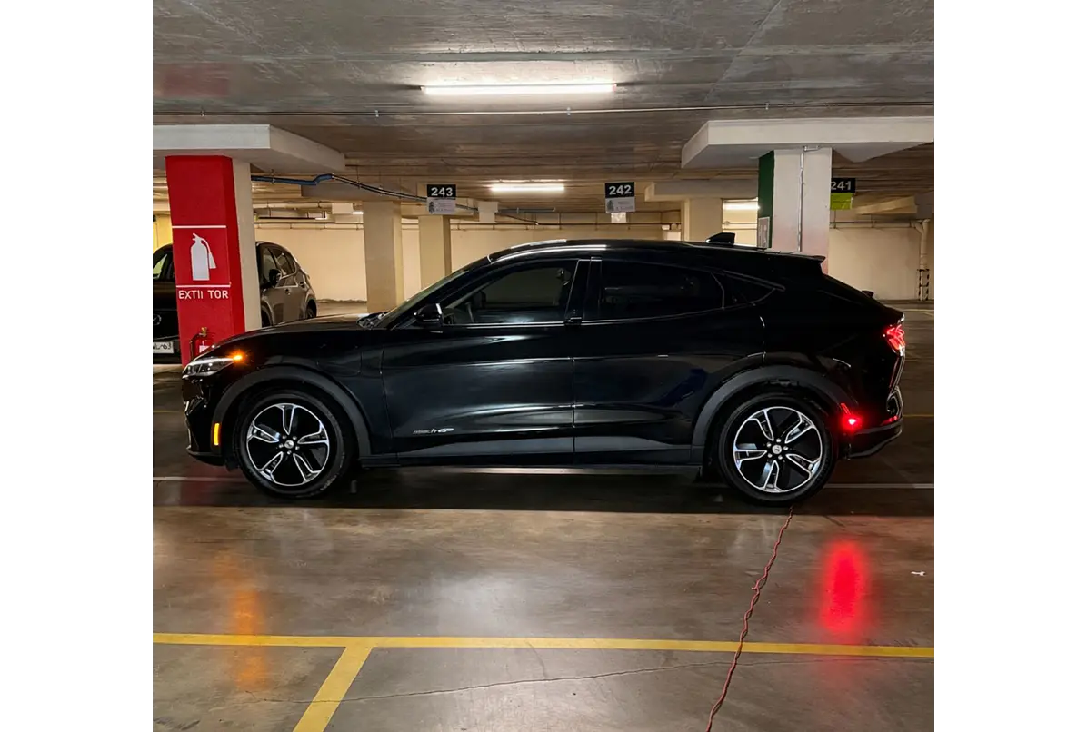 FORD MUSTANG MACH E 2024