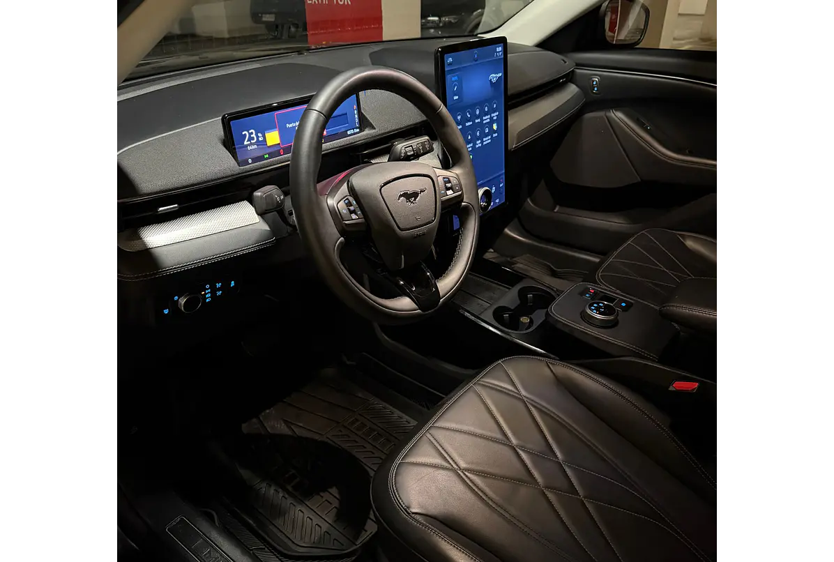 FORD MUSTANG MACH E 2024