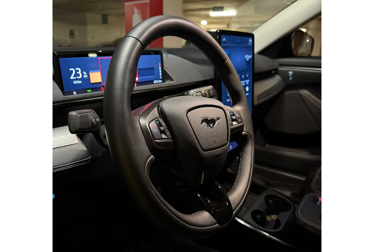 FORD MUSTANG MACH E 2024