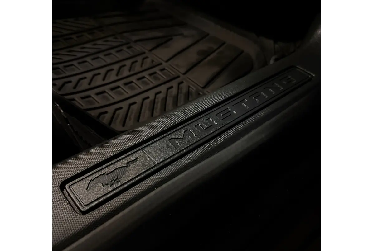 FORD MUSTANG MACH E 2024