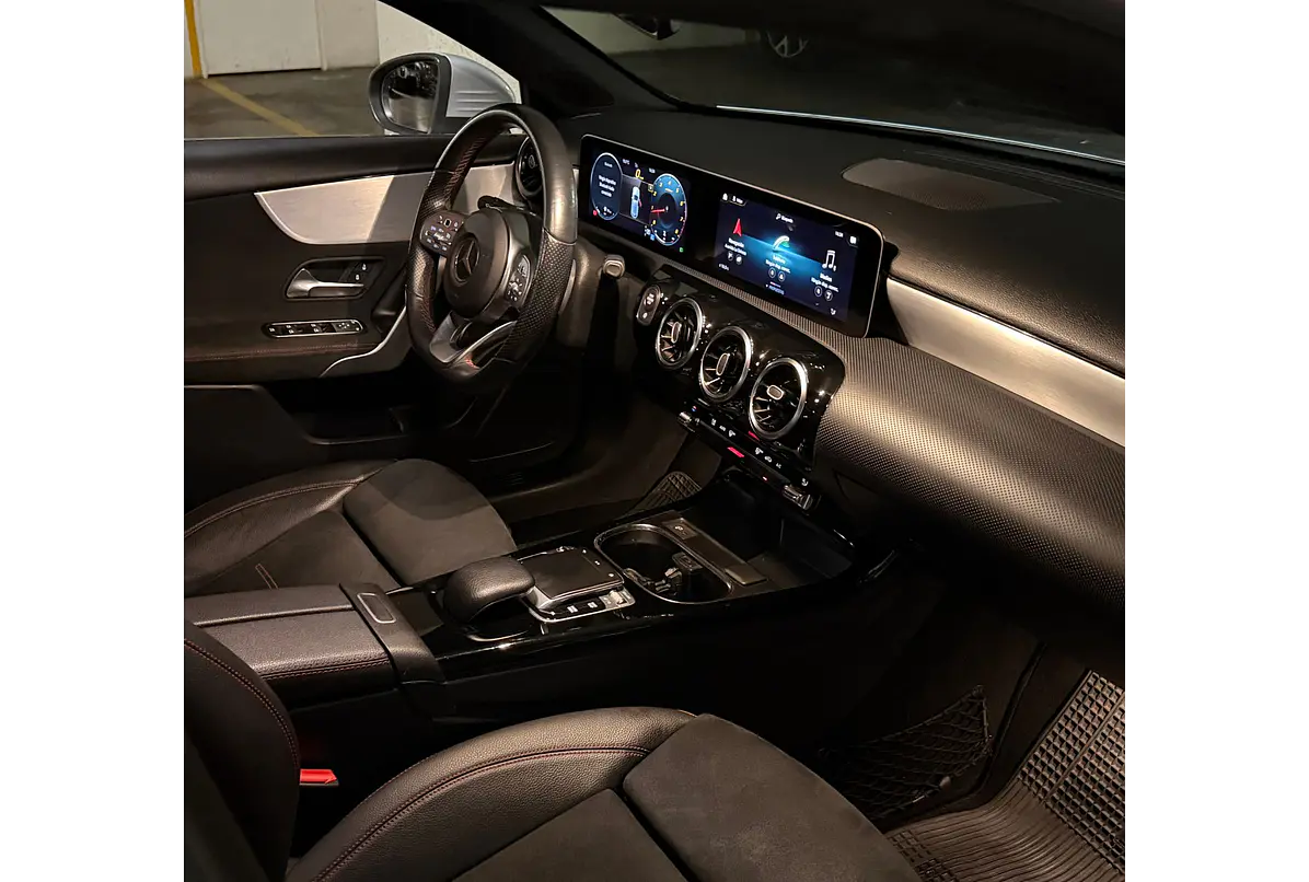 MERCEDES BENZ A200 HB AMG LINE 1.3 2019