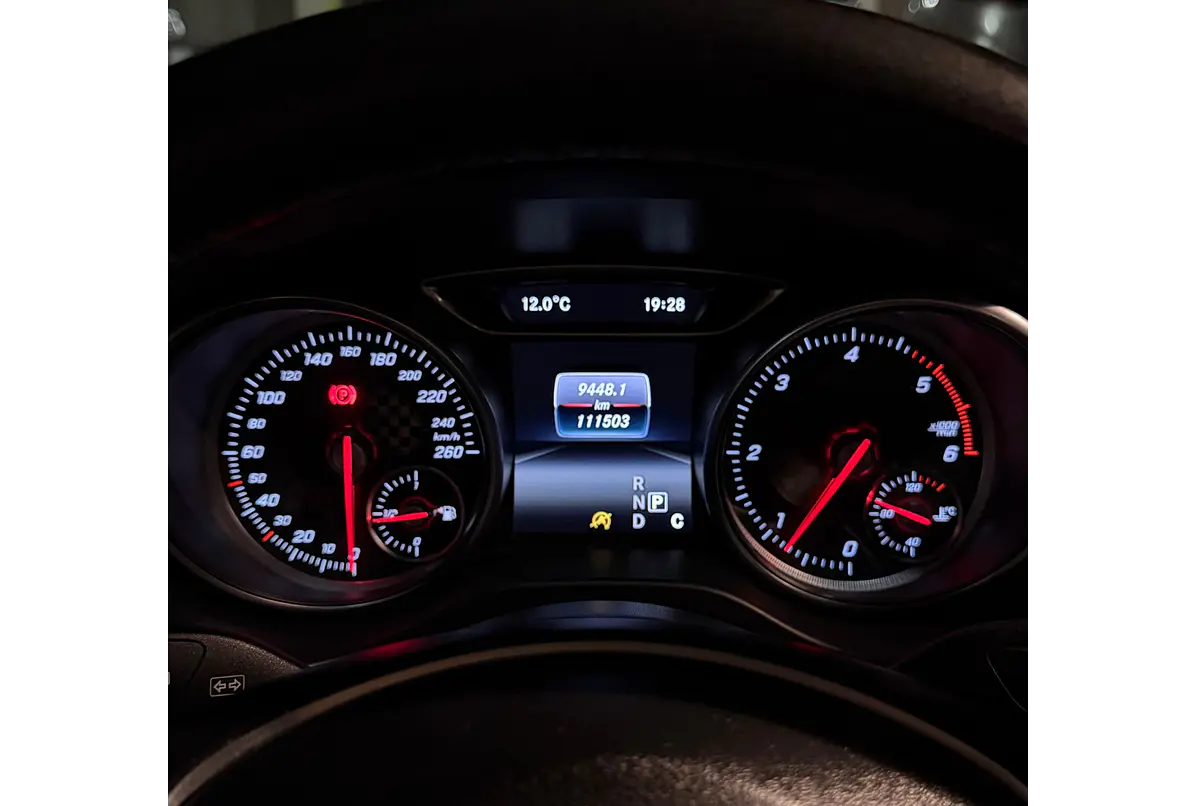 MERCEDES BENZ A200 D 2.0 2017