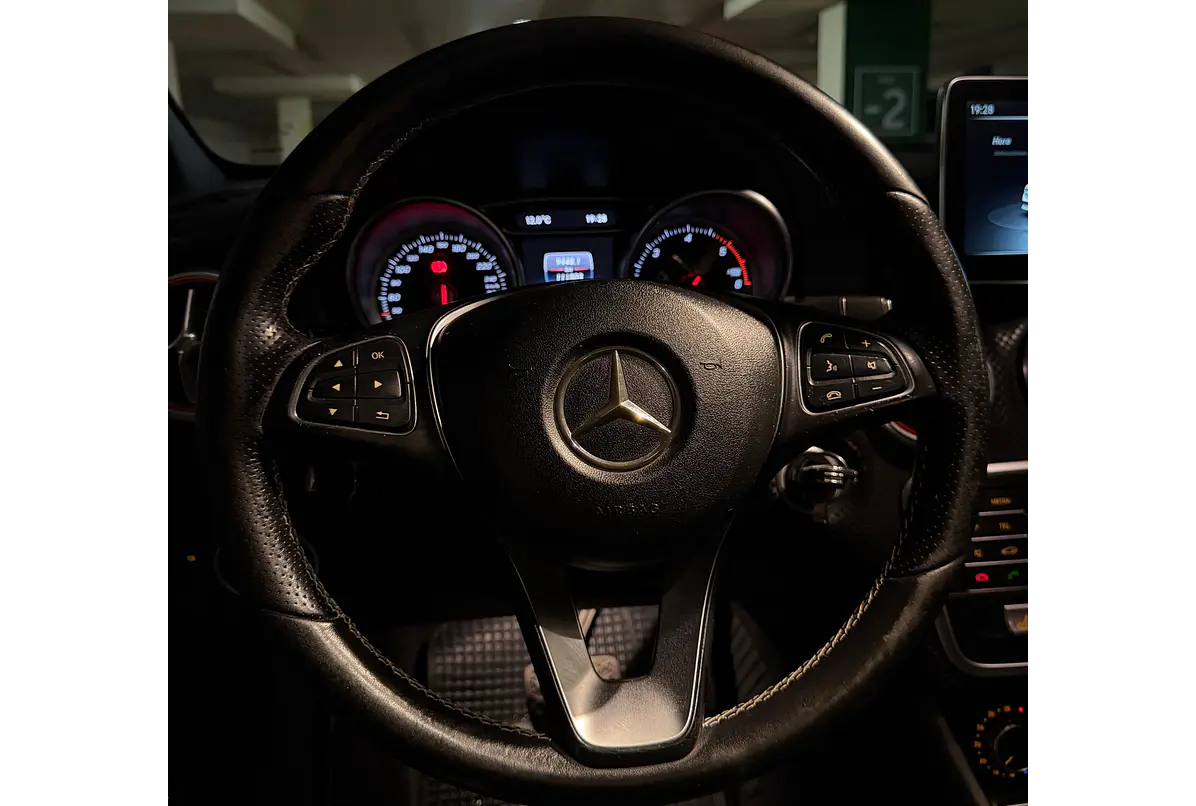MERCEDES BENZ A200 D 2.0 2017