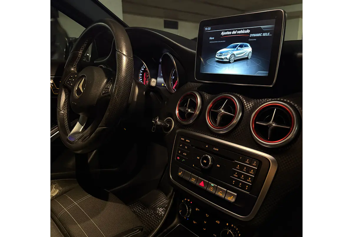 MERCEDES BENZ A200 D 2.0 2017