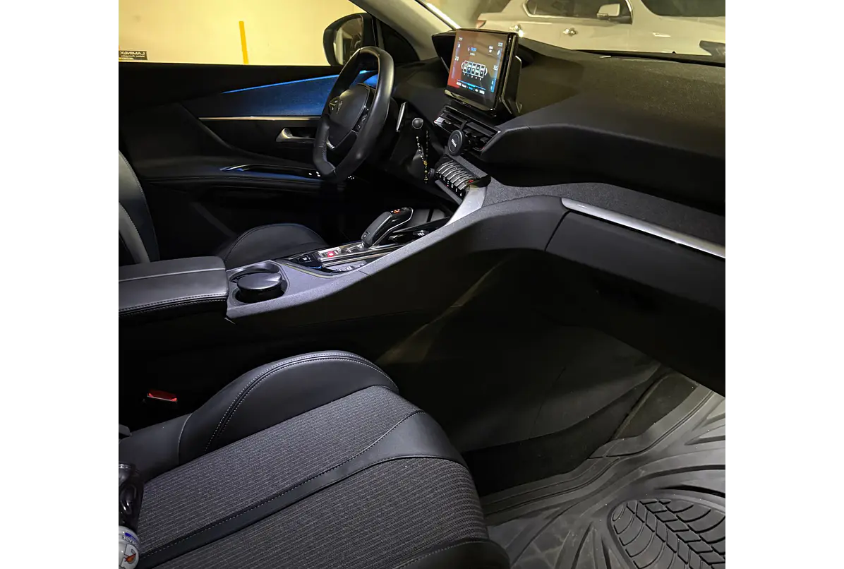 PEUGEOT 3008 BLUE HDI 130 EAT8 1.5 2022