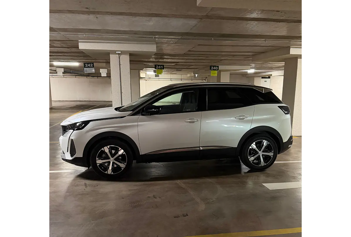 PEUGEOT 3008 BLUE HDI 130 EAT8 1.5 2022