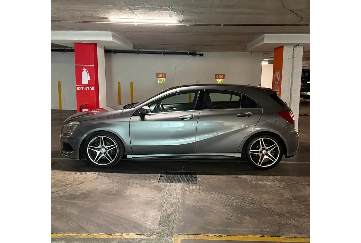MERCEDES BENZ A200 BLUEEFFICIENCY 1.6 2016