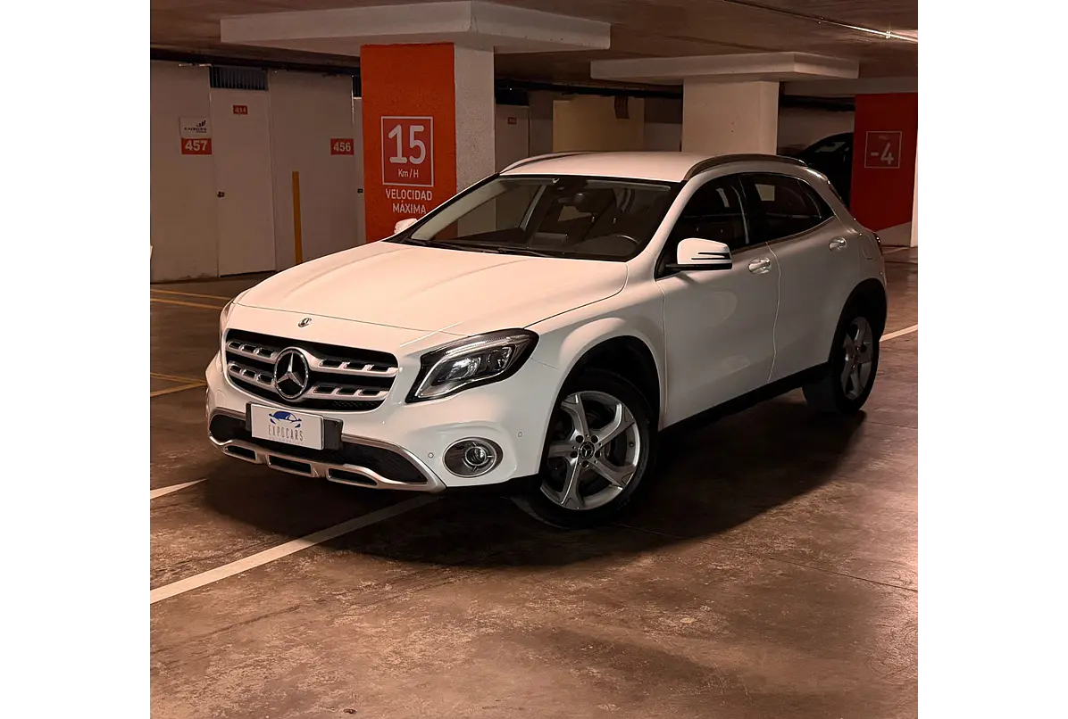 MERCEDES BENZ GLA 200 1.6 2019