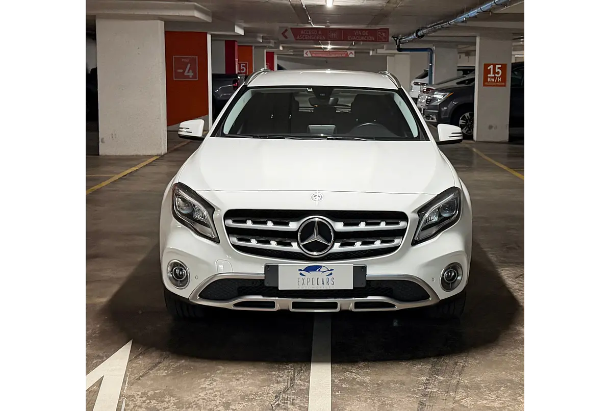 MERCEDES BENZ GLA 200 1.6 2019