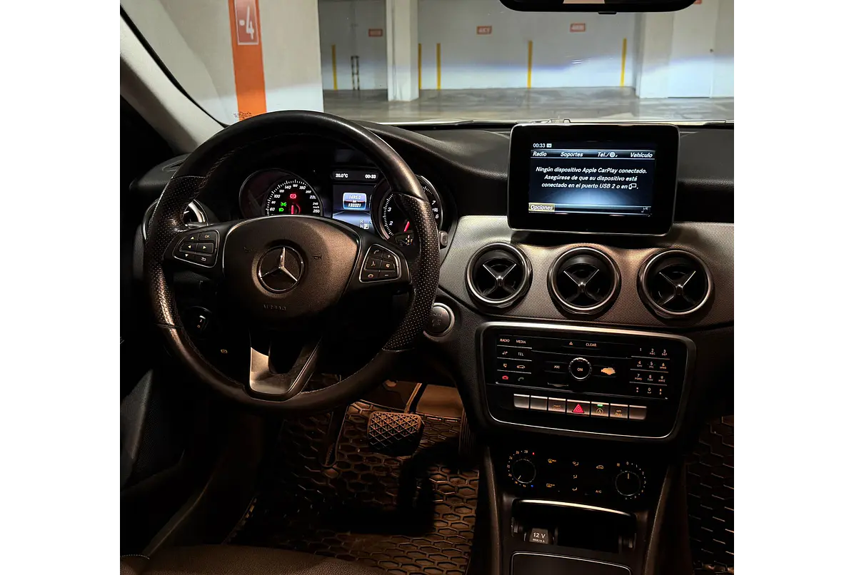 MERCEDES BENZ GLA 200 1.6 2019