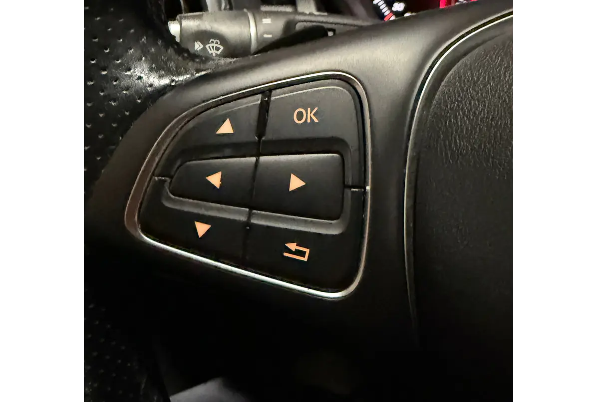 MERCEDES BENZ GLA 200 1.6 2019