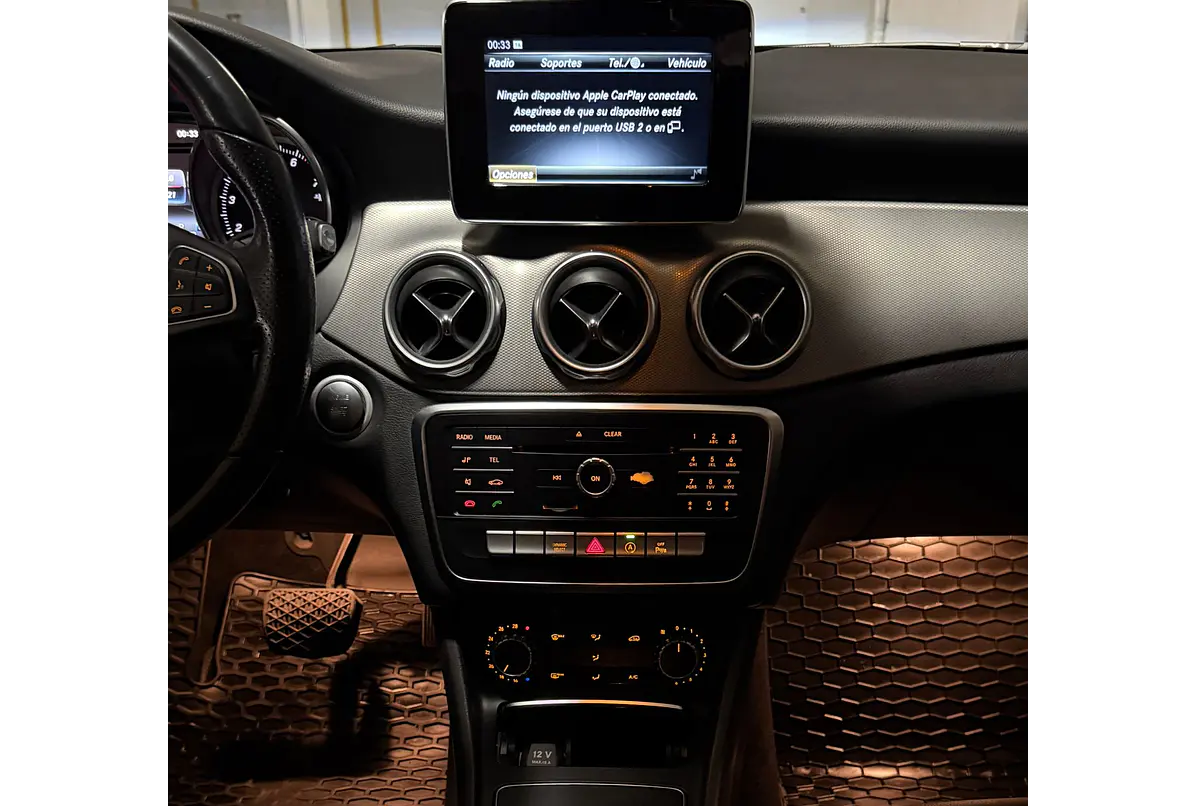 MERCEDES BENZ GLA 200 1.6 2019