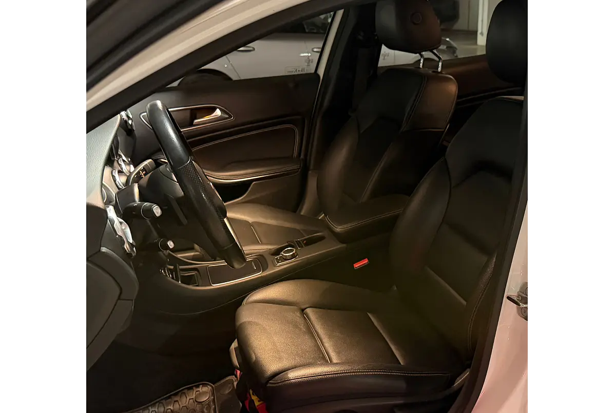 MERCEDES BENZ GLA 200 1.6 2019
