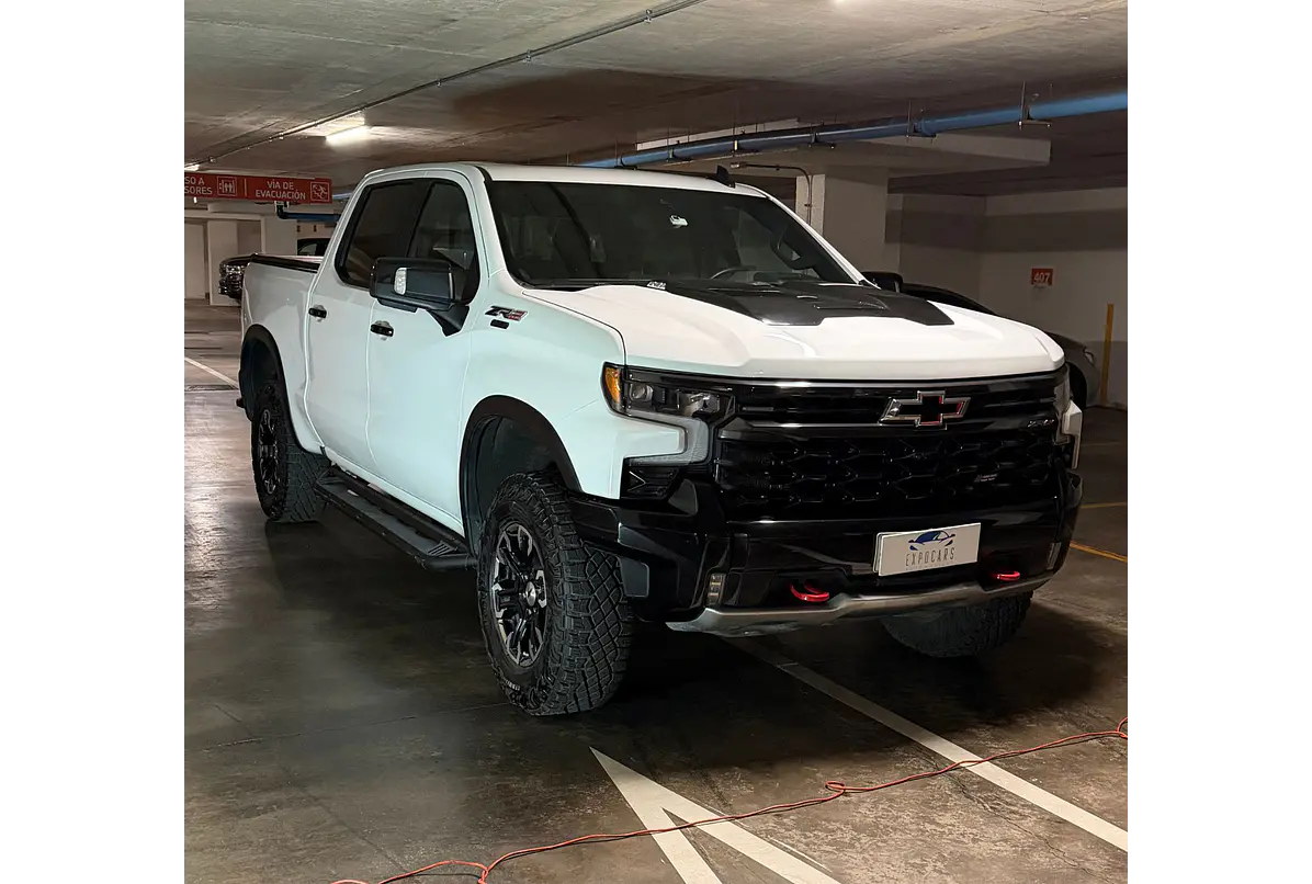 CHEVROLET SILVERADO ZR2 4X4 6.2 