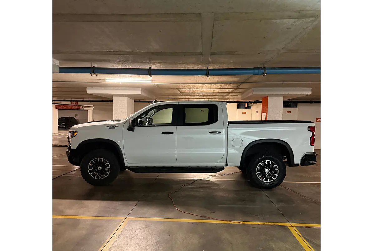 CHEVROLET SILVERADO ZR2 4X4 6.2 