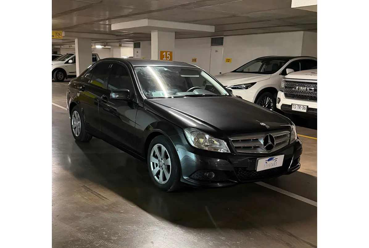 MERCEDES BENZ C180 CGI BLUE EFFICIENCY 1.8 2012