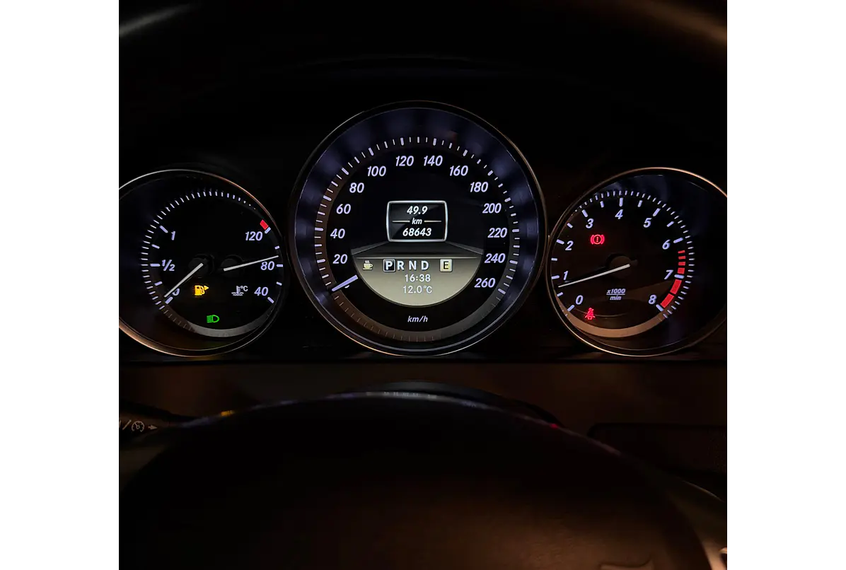 MERCEDES BENZ C180 CGI BLUE EFFICIENCY 1.8 2012