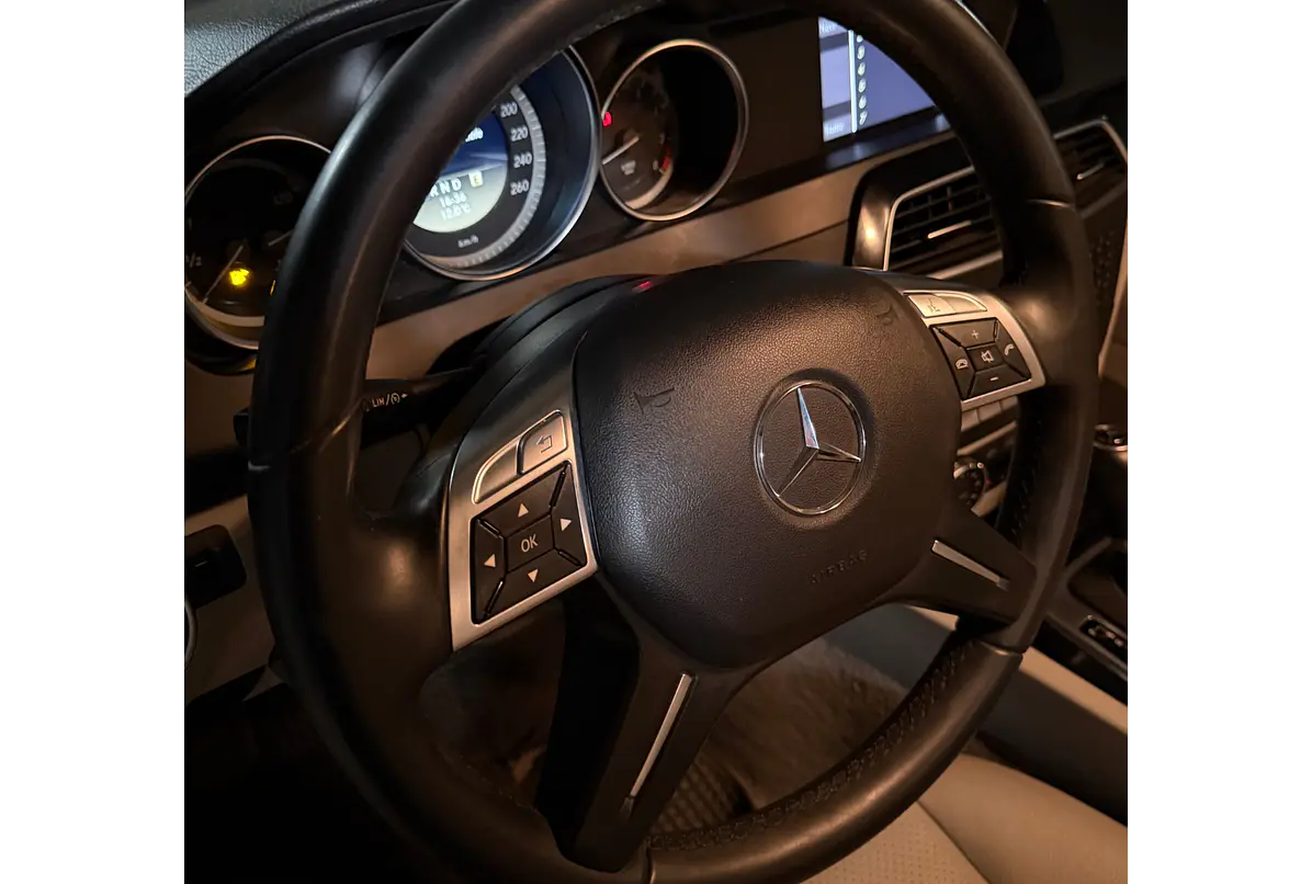MERCEDES BENZ C180 CGI BLUE EFFICIENCY 1.8 2012
