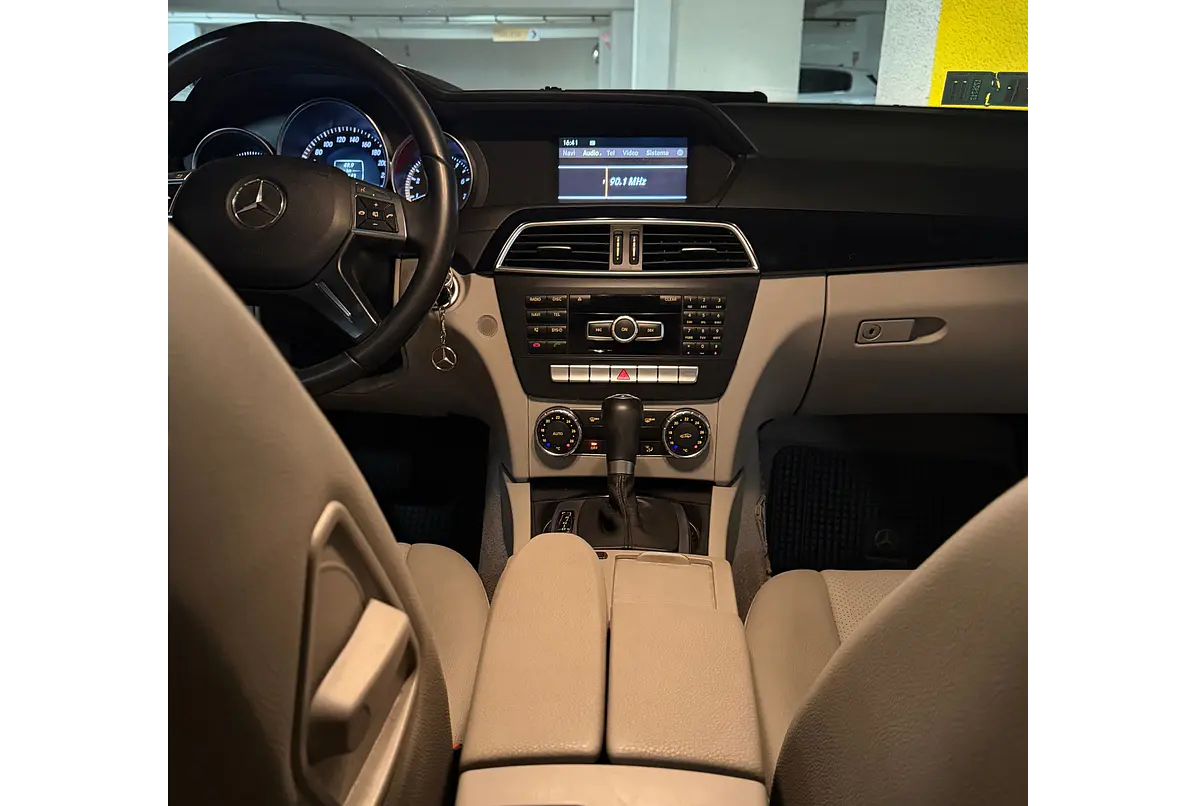 MERCEDES BENZ C180 CGI BLUE EFFICIENCY 1.8 2012