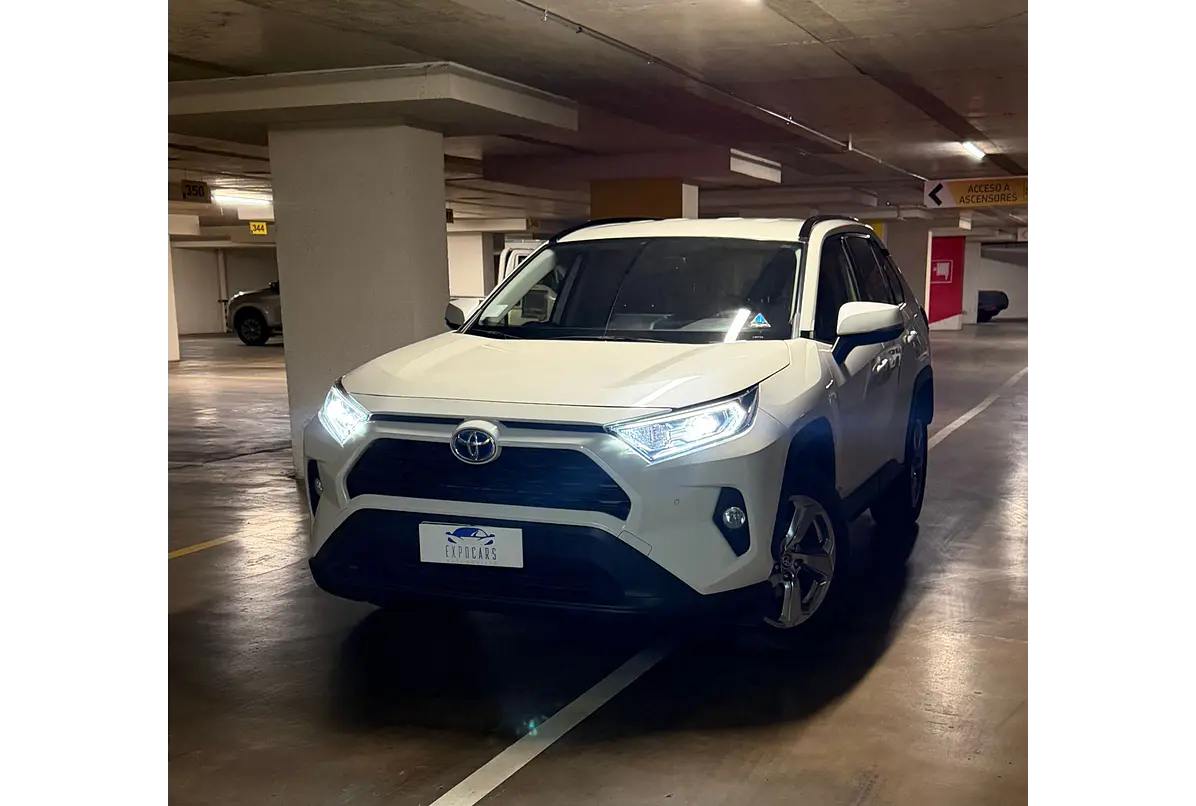 TOYOTA RAV4 XLE 2.5 2020