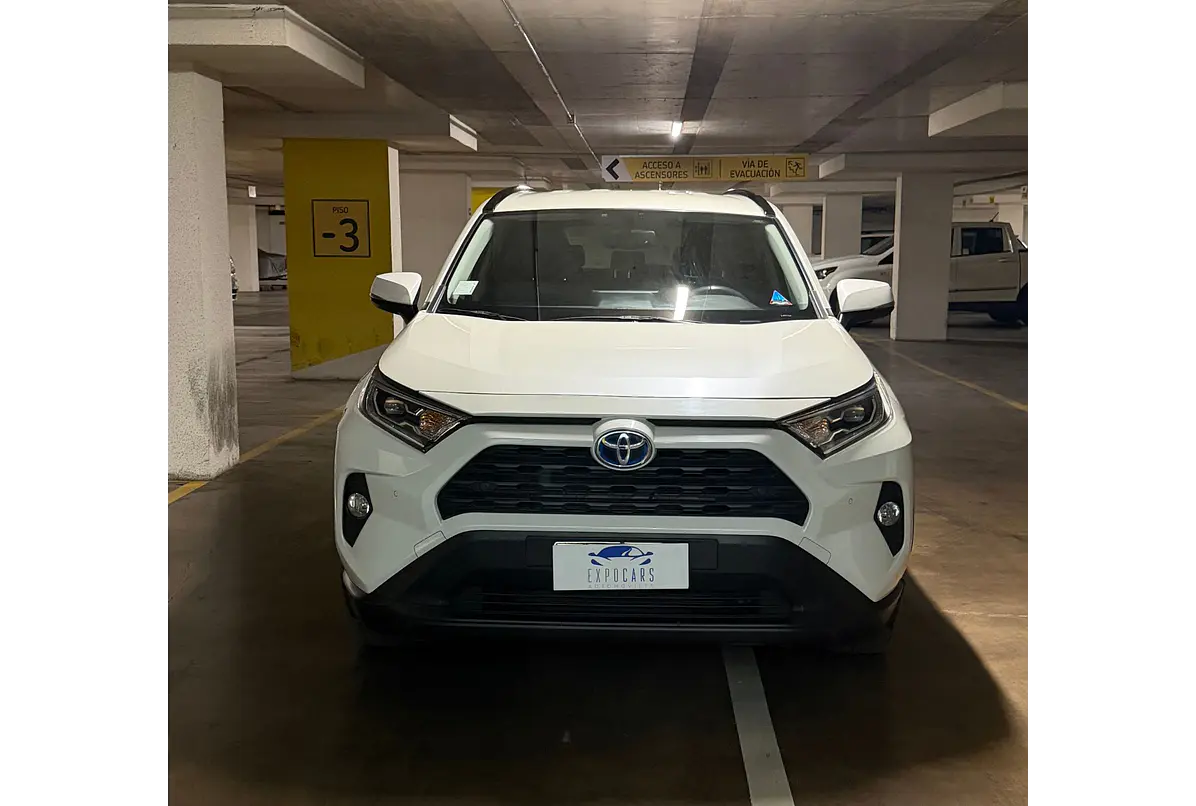 TOYOTA RAV4 XLE 2.5 2020