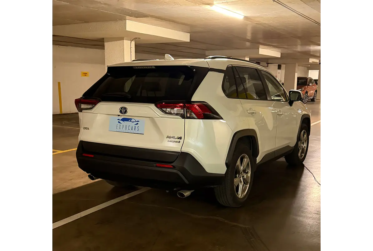 TOYOTA RAV4 XLE 2.5 2020