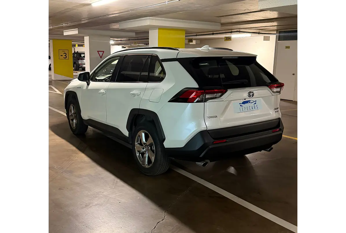 TOYOTA RAV4 XLE 2.5 2020