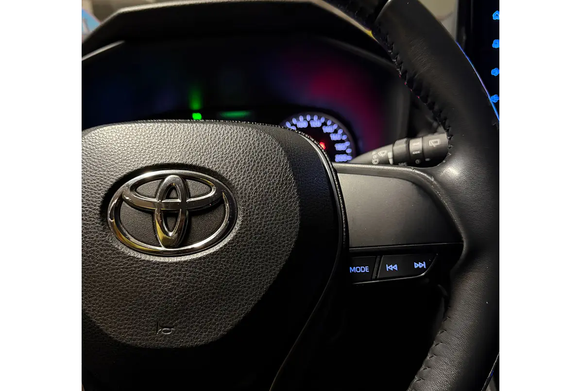 TOYOTA RAV4 XLE 2.5 2020
