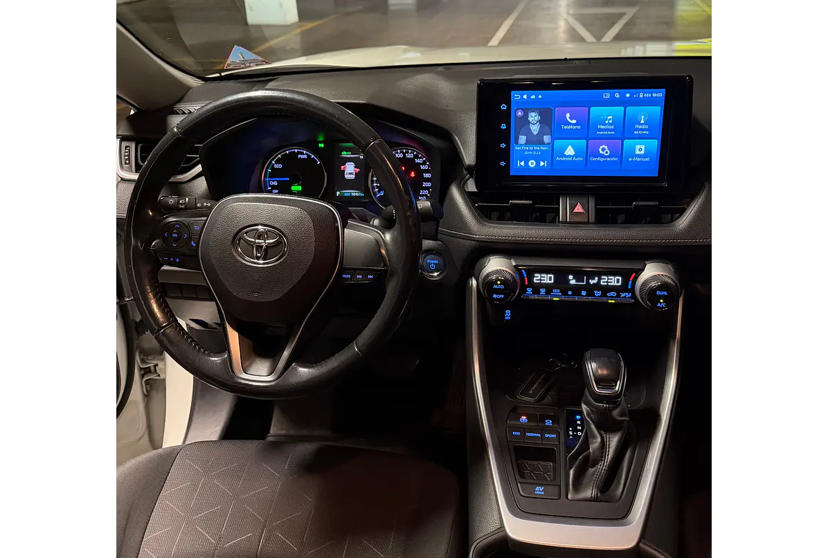 TOYOTA RAV4 XLE 2.5 2020