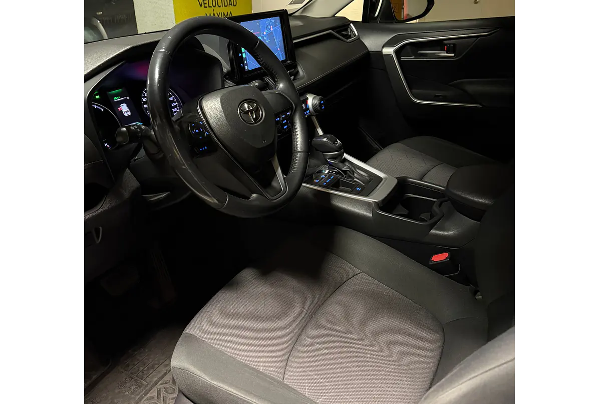 TOYOTA RAV4 XLE 2.5 2020