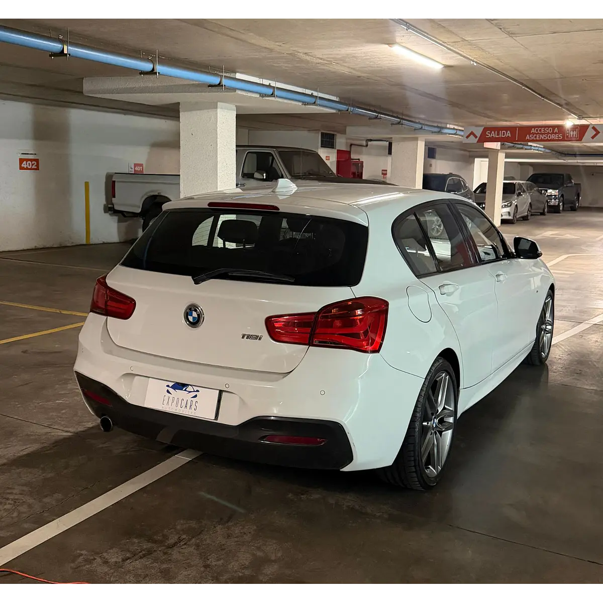 BMW 118I Hb — foto 8 de 40