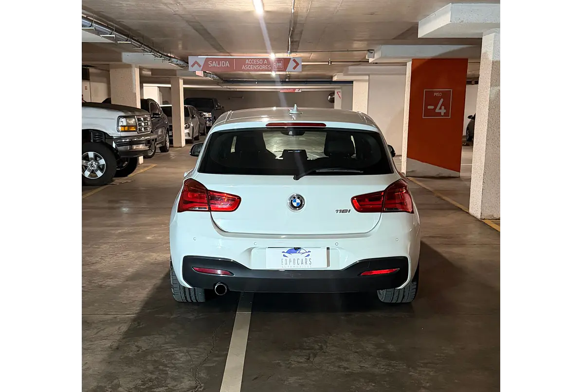 BMW 118I Hb — foto 9 de 40