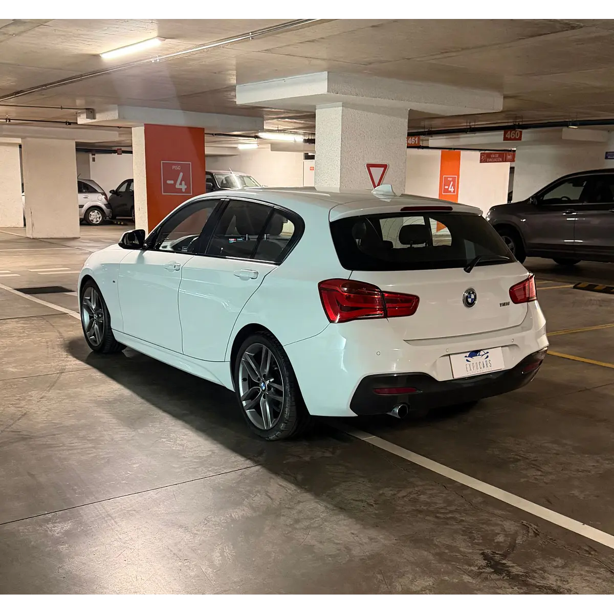 BMW 118I Hb — foto 12 de 40