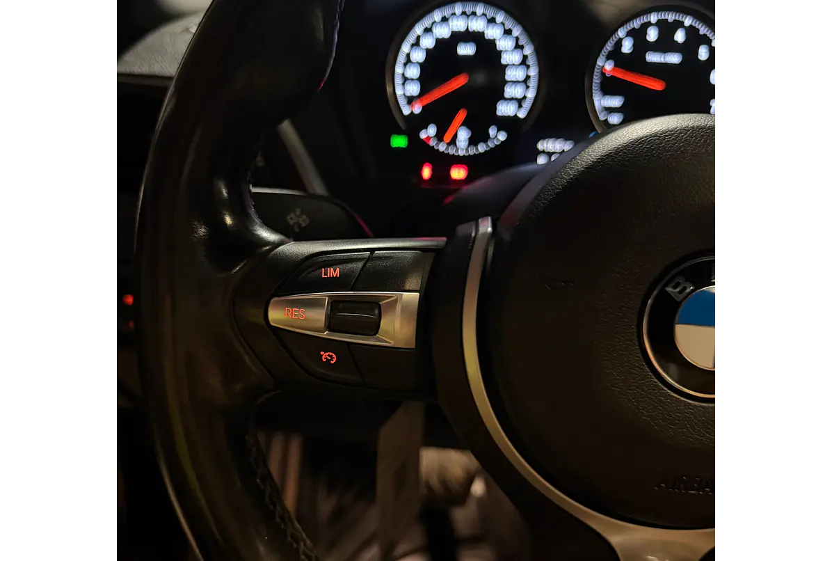 BMW 118I Hb — foto 23 de 40