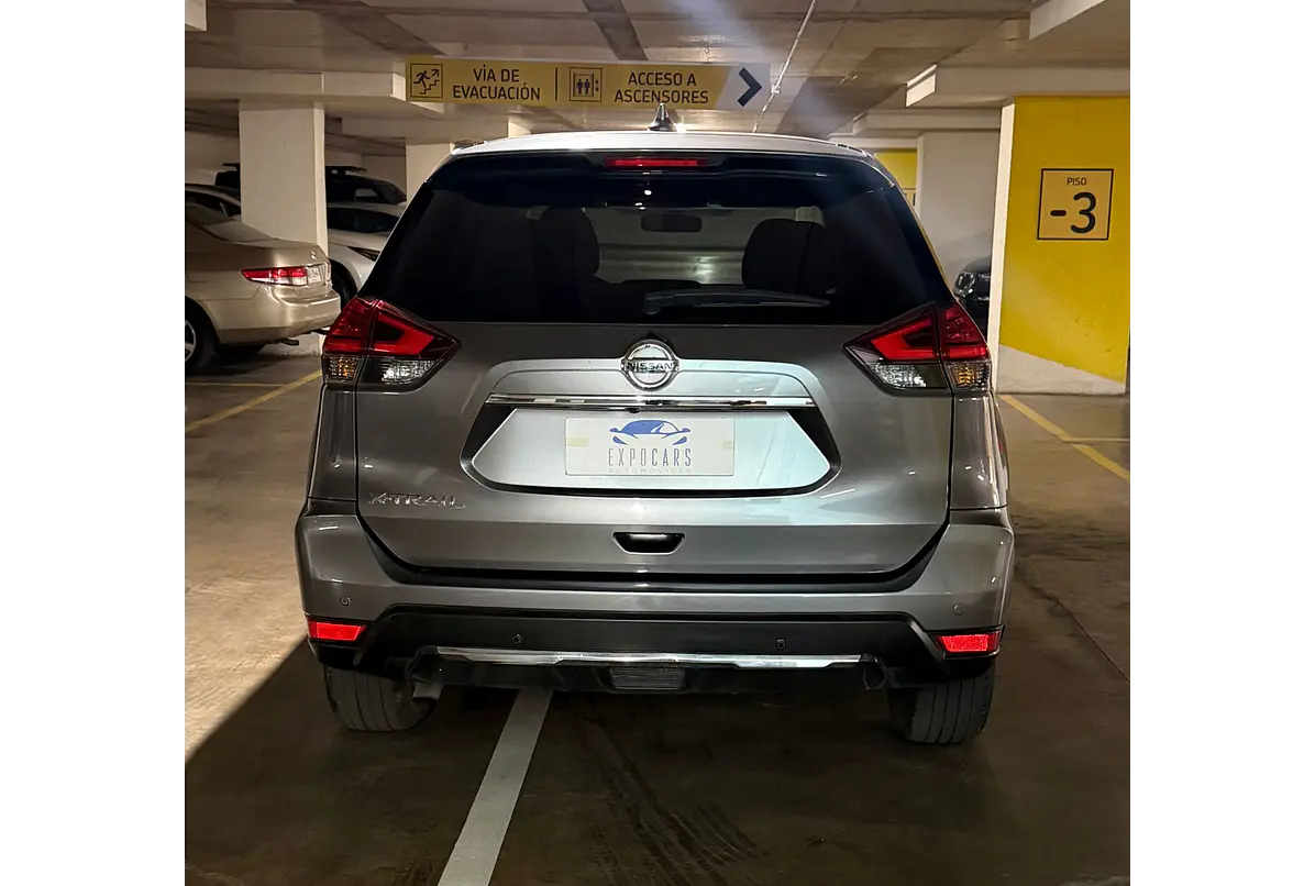 Nissan X Trail T32 — foto 9 de 40
